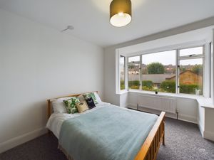 bed 1 - click for photo gallery